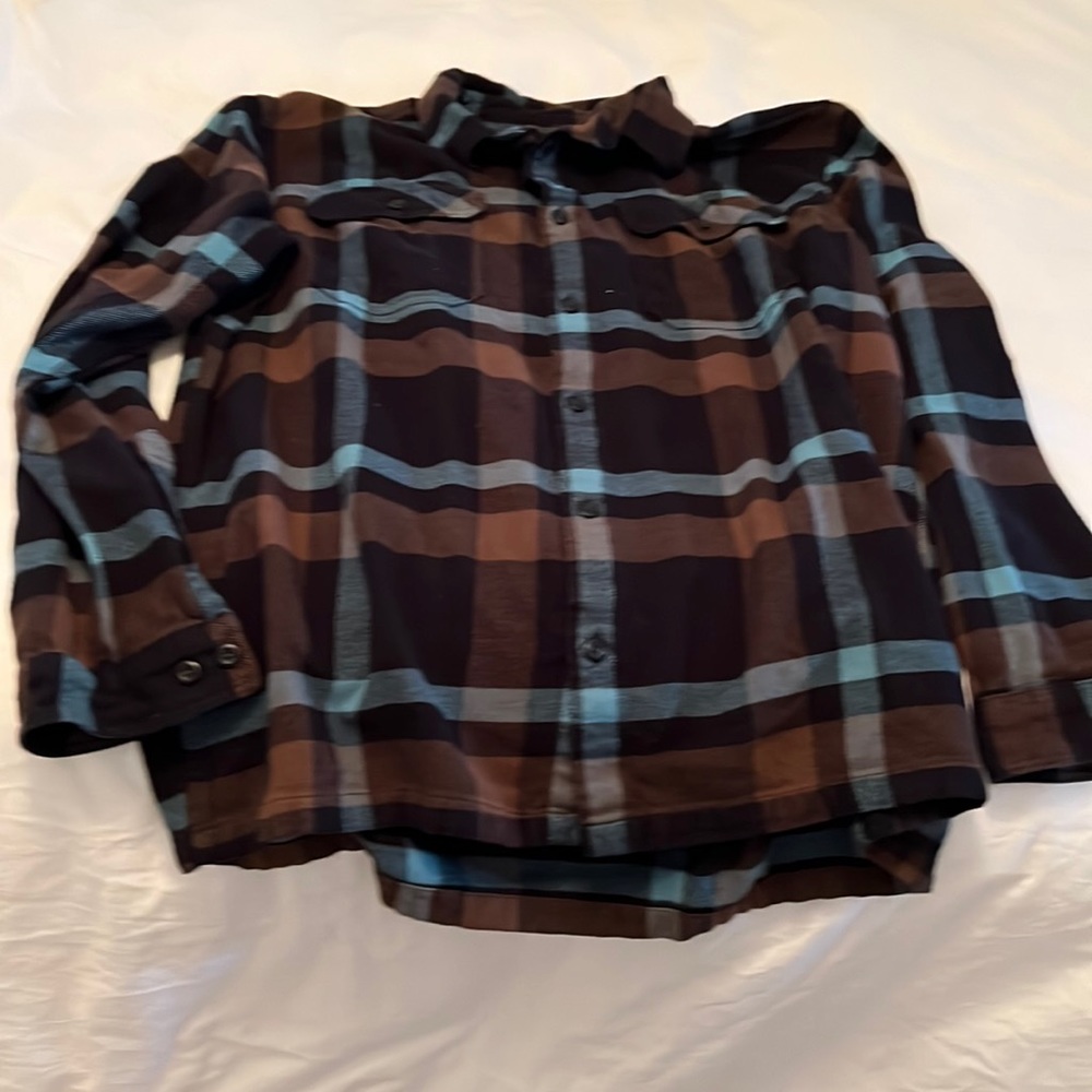 Patagonia Flannel Shirt/Jacket. Never been worn.